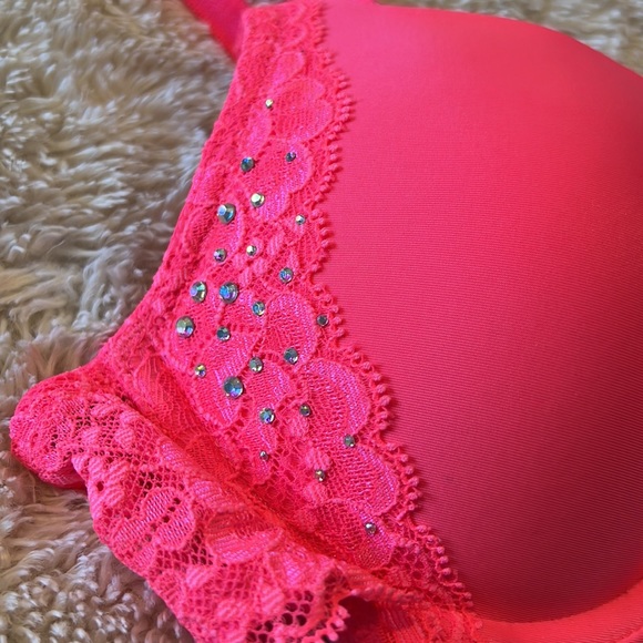 Dream angels push-up from VS, size 34A. - Picture 2 of 5